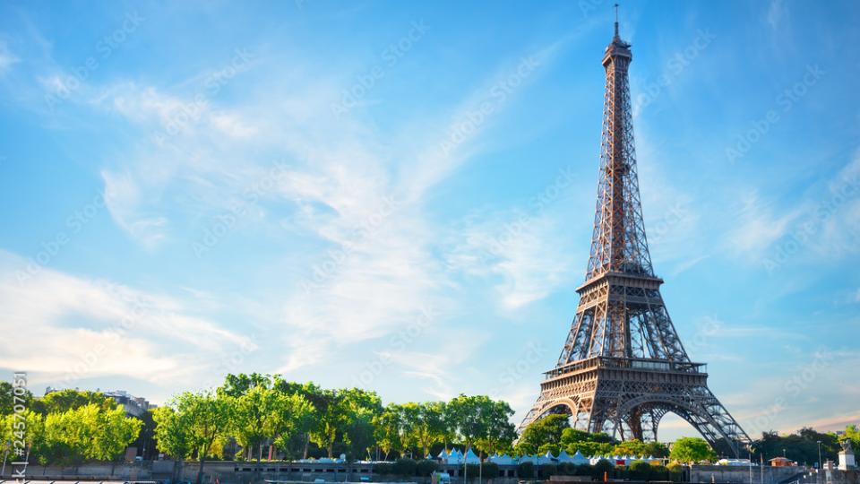 Der Eifelturm und die Seine in Paris